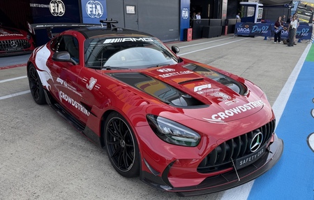 Englands Grand Prix 2026. Safety car kom i brug under løbet