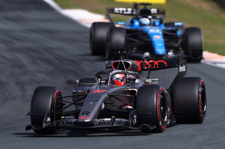 Nico Hülkenberg foran Alex Albon. Hollands GP 2026
